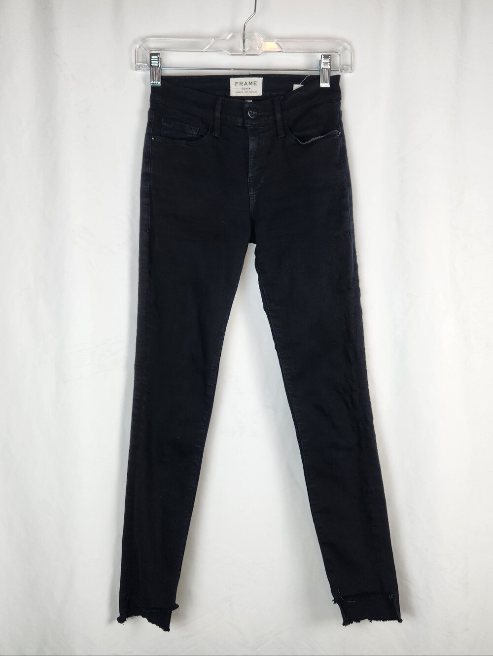 Frame Le Skinny De Jeanne Raw Mid Rise Jeans in Black Film Noir Size 23